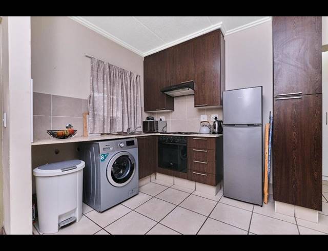 1 BEDROOM PROPERTY TO RENT IN LONEHILL